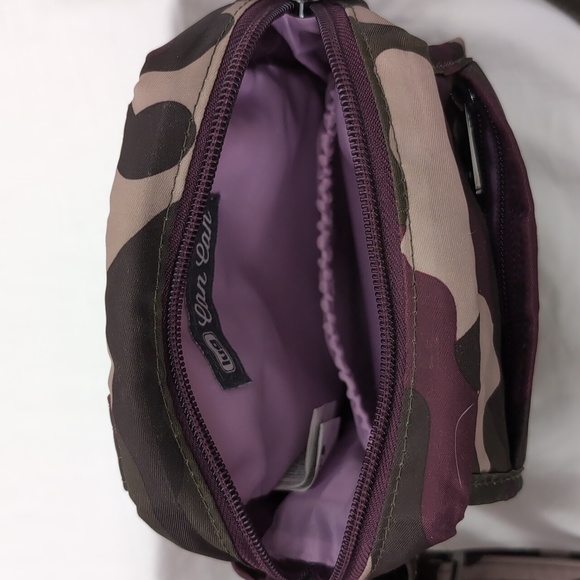 LUG Purse Purple Camo Crossbody Lots of pockets - Picture 4 of 13